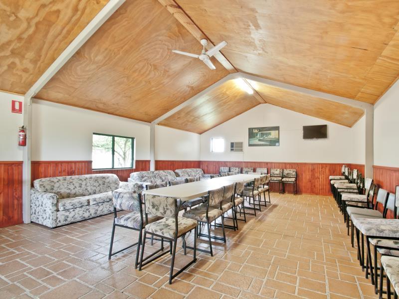 Warragul Gardens Holiday Park Exterior photo